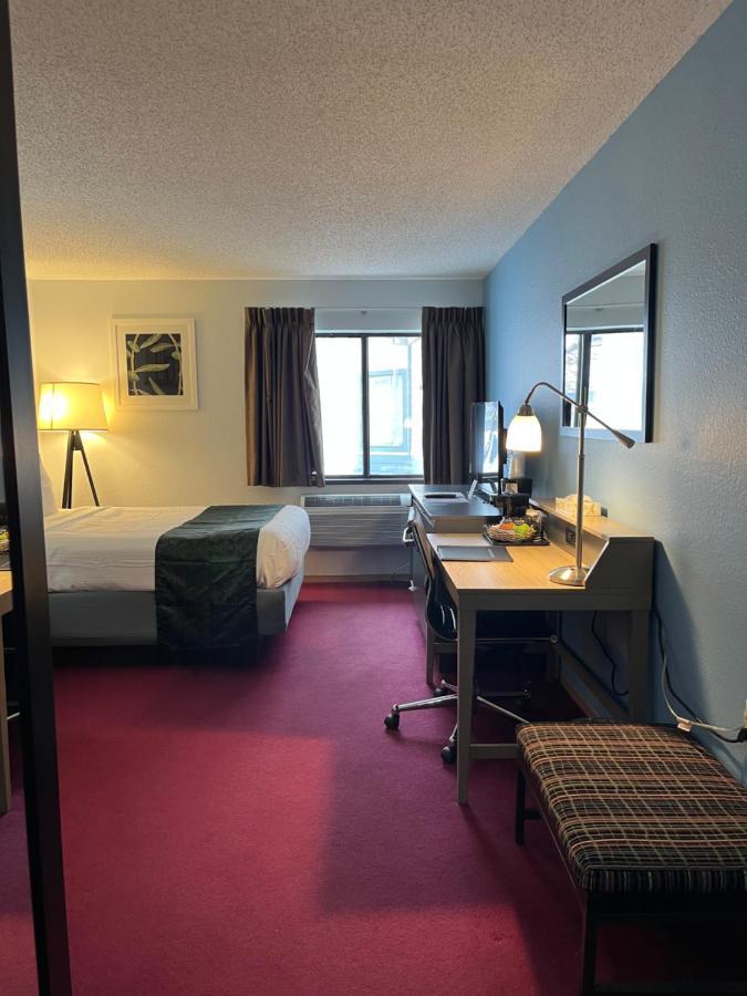 Pictured Rocks Inn And Suites Мунизинг Экстерьер фото