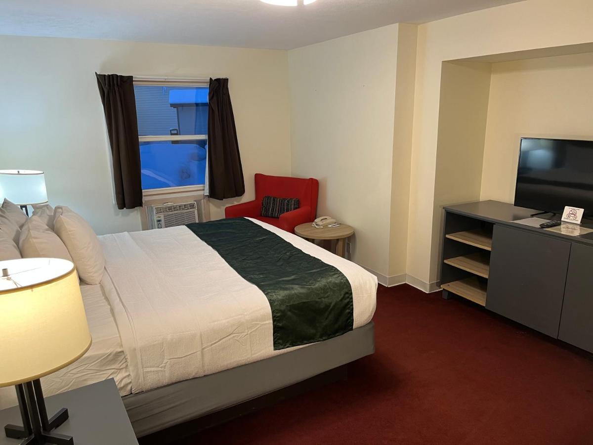 Pictured Rocks Inn And Suites Мунизинг Экстерьер фото