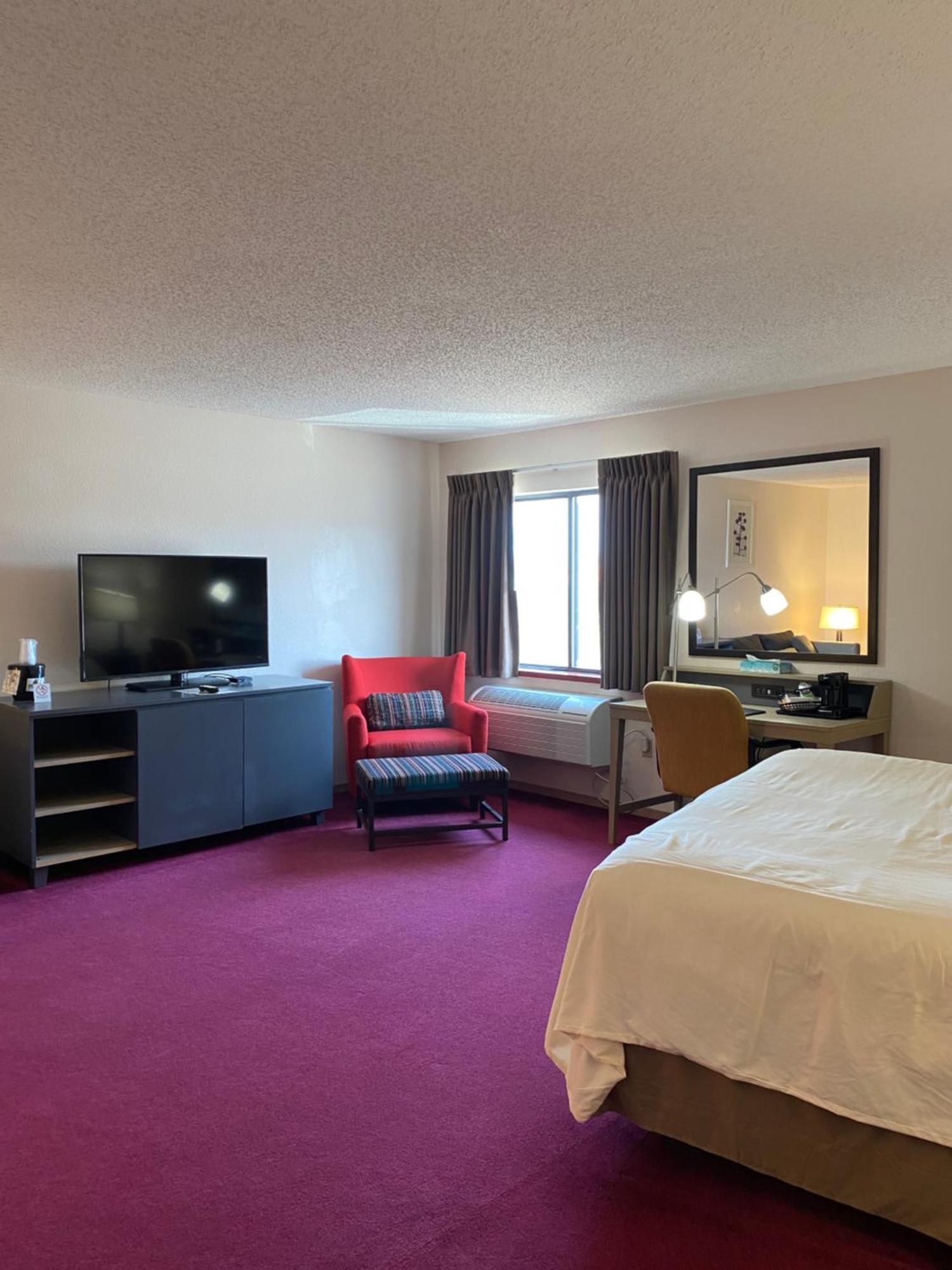 Pictured Rocks Inn And Suites Мунизинг Экстерьер фото