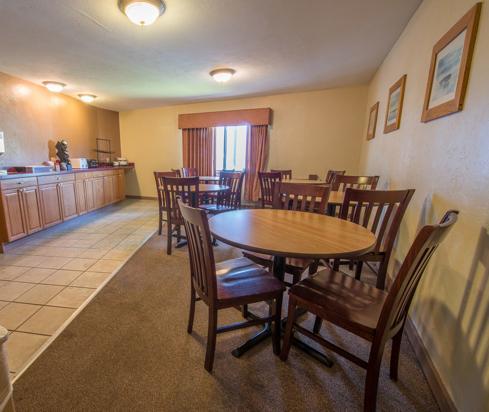 Pictured Rocks Inn And Suites Мунизинг Экстерьер фото