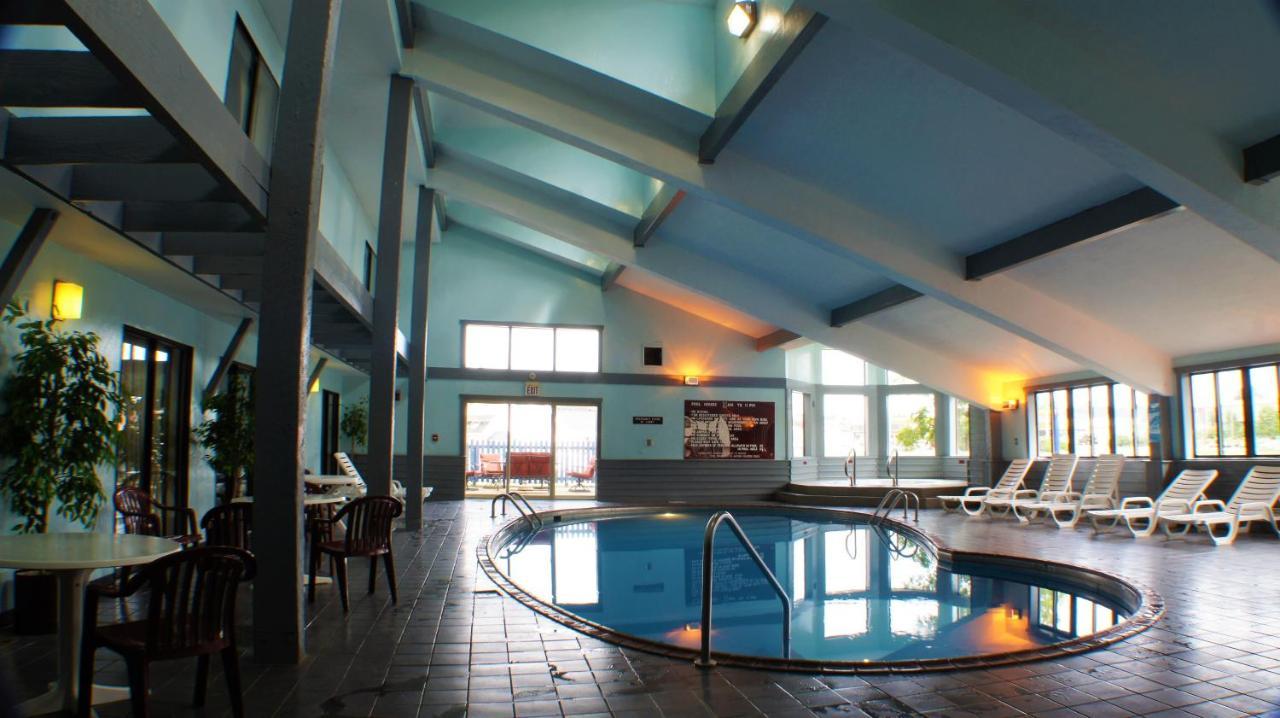 Pictured Rocks Inn And Suites Мунизинг Экстерьер фото